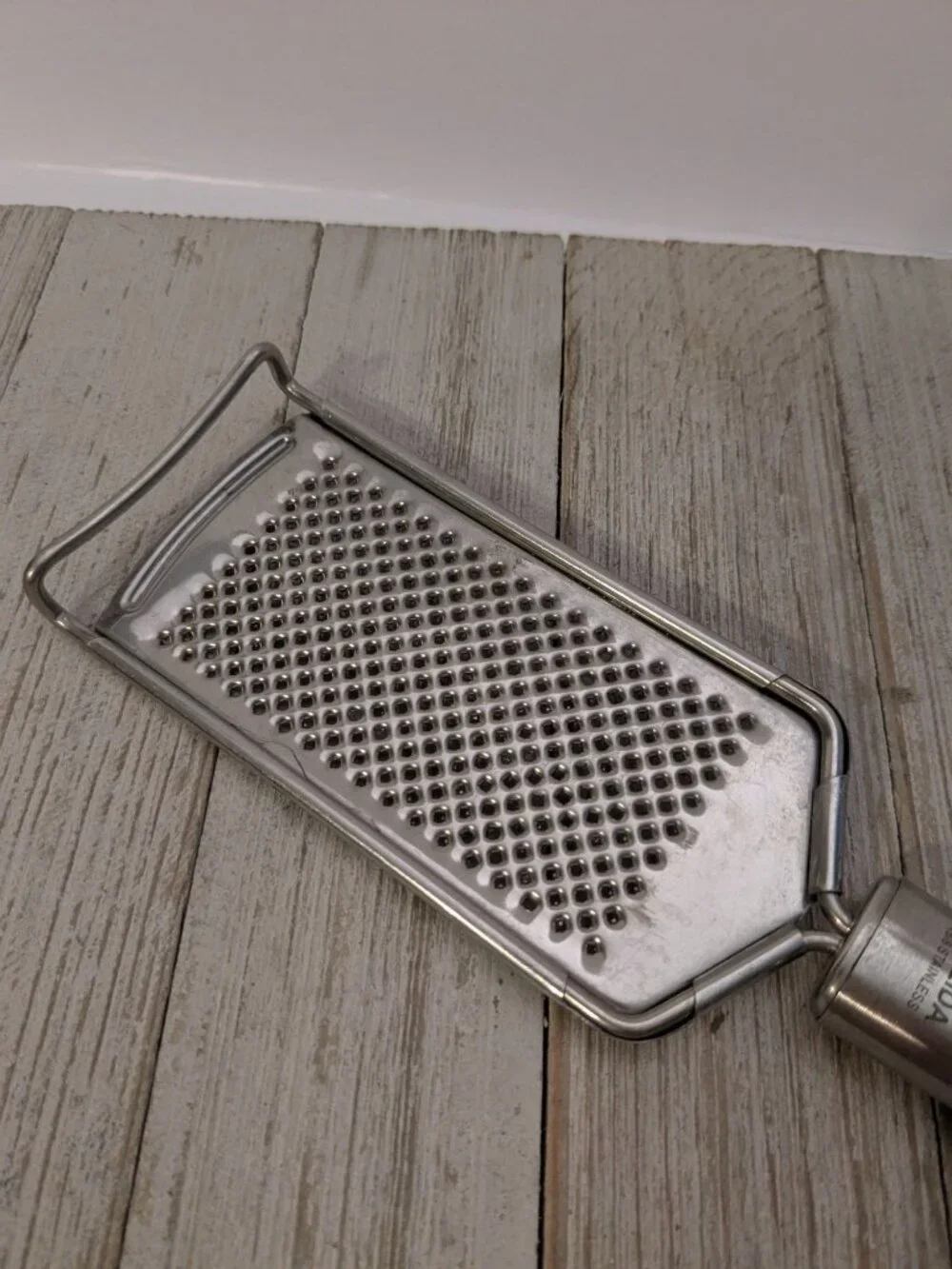Oneida Grater Zester Cheese Garlic Stainless Steel Hand Held handle 10